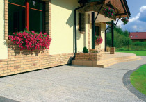 Nawierzchnie z kostki i systemy nawadniania ogrodu