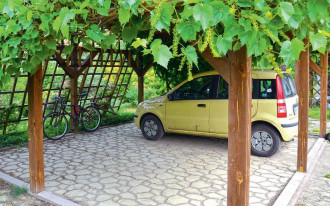 Dobudowa wiaty garażowej