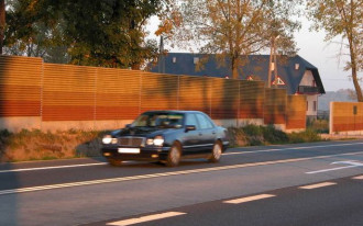 Droga obok domu. Czy mogę żądać rekompensaty za hałas?