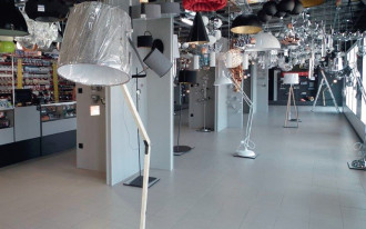 Trzy nowe sklepy A-T S.A. z oświetleniem 