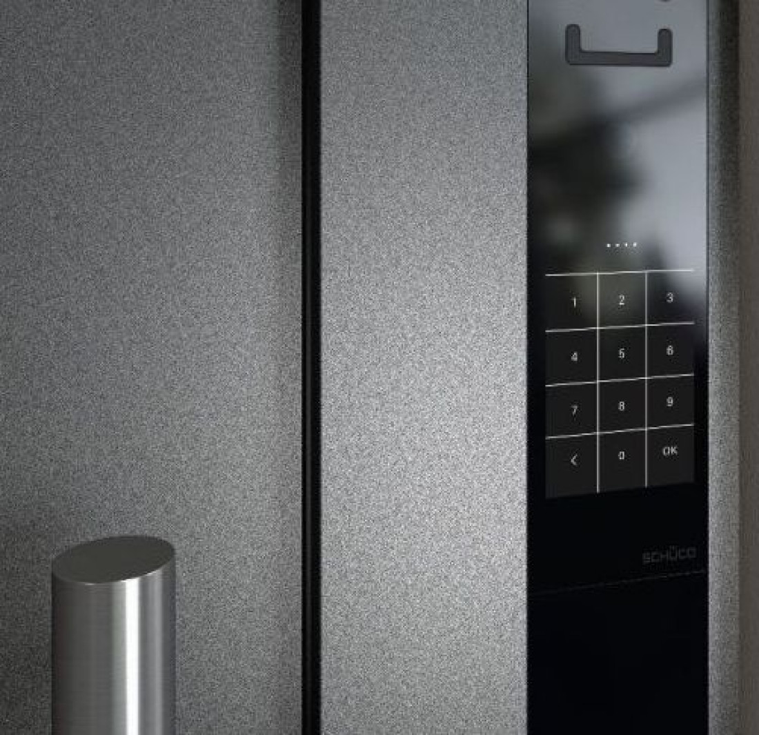 Nowy panel drzwiowy Schüco DCS Touch Display