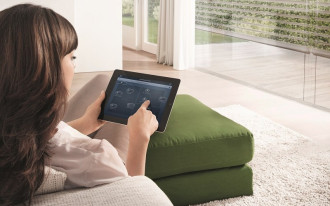 Nowy system free@home oferuje zarządzanie budynkiem za pomocą głosu