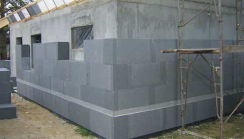 Czy mogę dodatkowo ocieplić ścianę trójwarstwową?