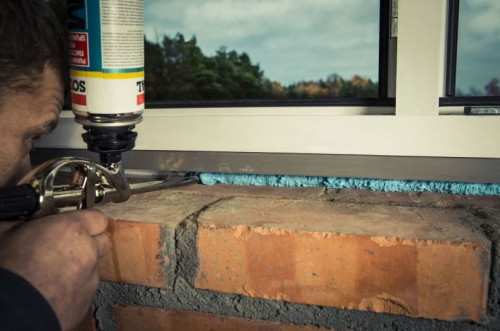 Ciepły montaż okna