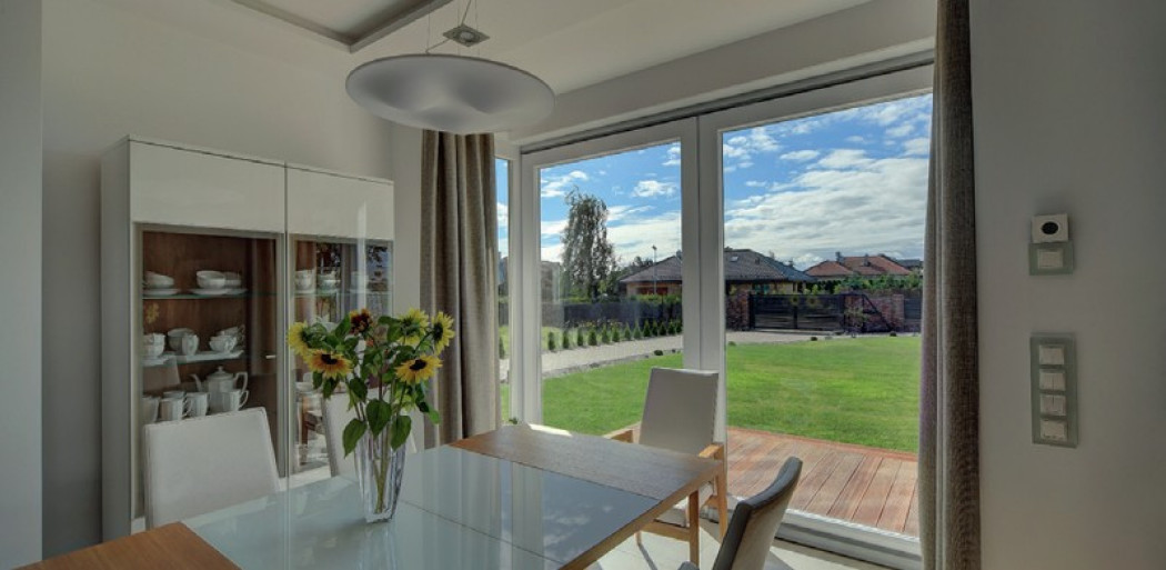 Okna, rolety i drzwi