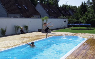 Czy warto wykorzystać kolektory słoneczne do ogrzewania wody w basenie?