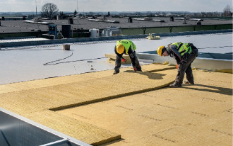 Płyty MONROCK MAX E i HARDROCK MAX - rajnowsze rozwiązania Rockwool do dachów płaskich