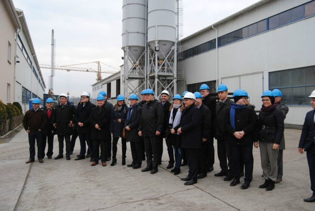 Przedsiębiorcy z 7 krajów odwiedzili fabrykę Effector we Włoszczowie