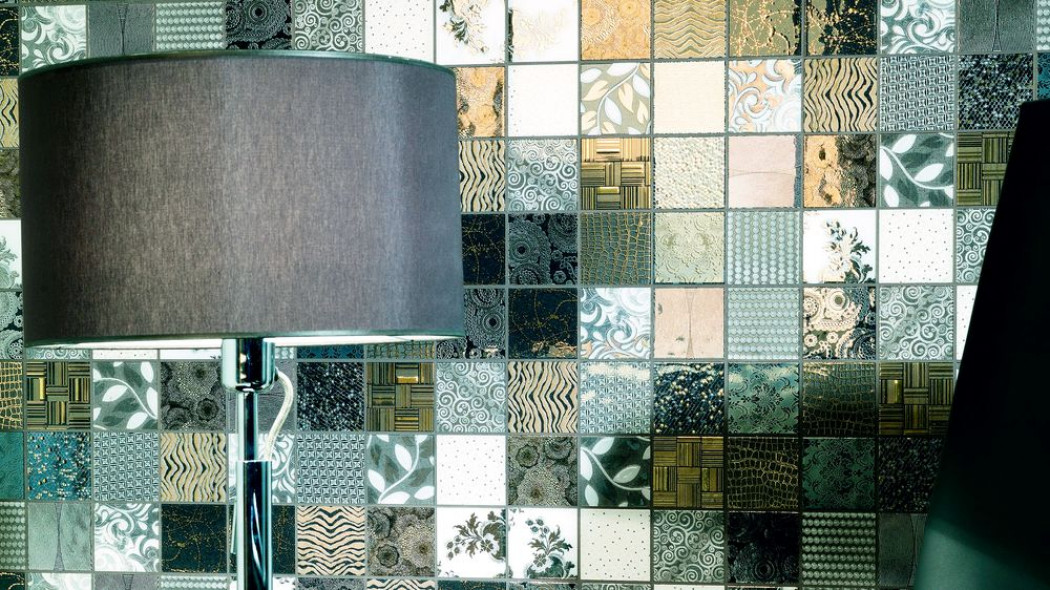 Ściany i podłogi w salonie