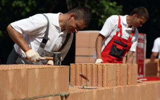 Pierwsze decyzje i początek prac