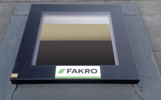 Montaż okna w dachu płaskim