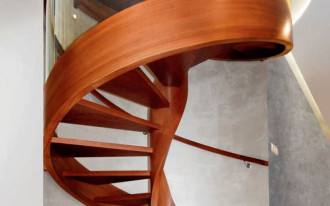 Schody gięte ażurowe w ofercie firmy Schody Prudlik