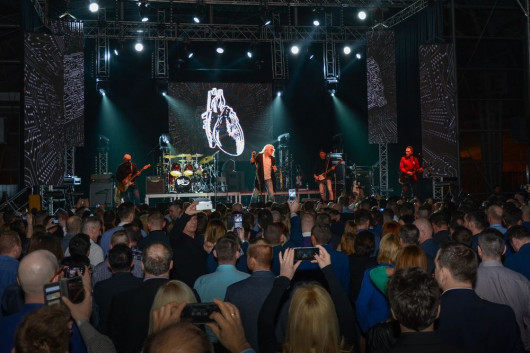 Wieczór uświetnił fantastyczny wystąp zespołu Perfect.