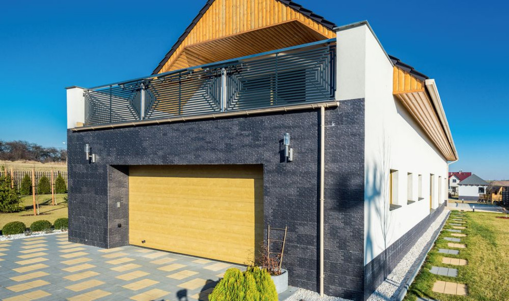 Wymiana bramy garażowej