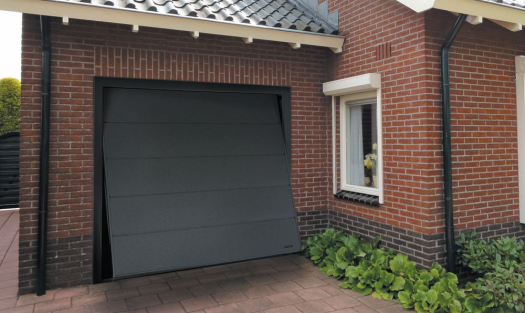 Bezpieczna i komfortowa brama garażowa