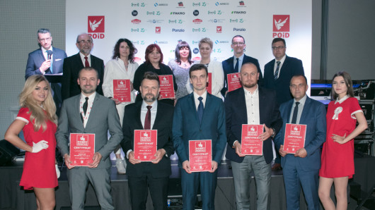 Uhonorowani Partnerzy bieżącej odsłony kampanii &quot;DOBRY MONTAŻ&quot;, którzy otrzymali specjalne certyfikaty.