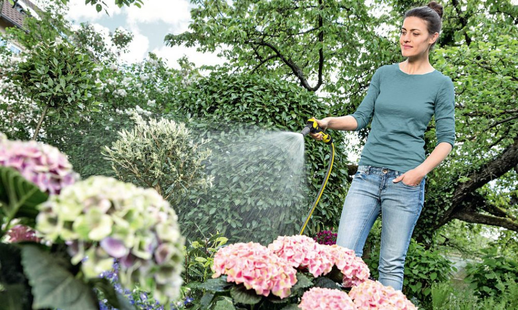 Narzędzia i sprzęt ogrodowy