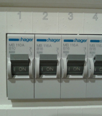 Wnętrze domowej rozdzielnicy