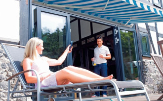 Dwa nowe napędy do markiz firmy Becker