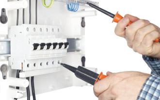 Instalacje elektryczne - Przyłącze, kable, łączniki...