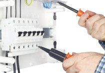 Instalacje elektryczne - Przyłącze, kable, łączniki...