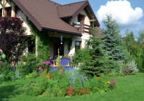 Dom w kwietnym passe-partout