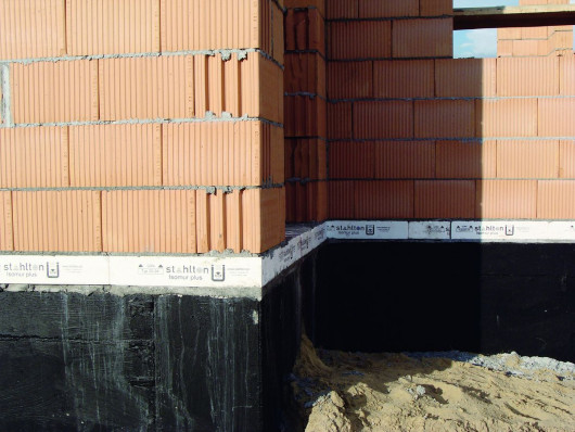 Izolacyjne bloczki cokołowe