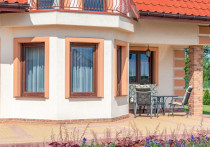 Porównanie 37 modeli okien z PVC i drewnianych