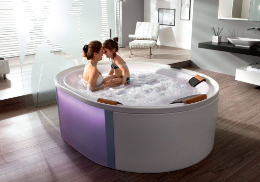 Efektowna owalna wanna Ergo+