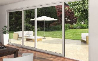 Jakie udogodnienia oferują nowoczesne systemy drzwi przesuwnych?