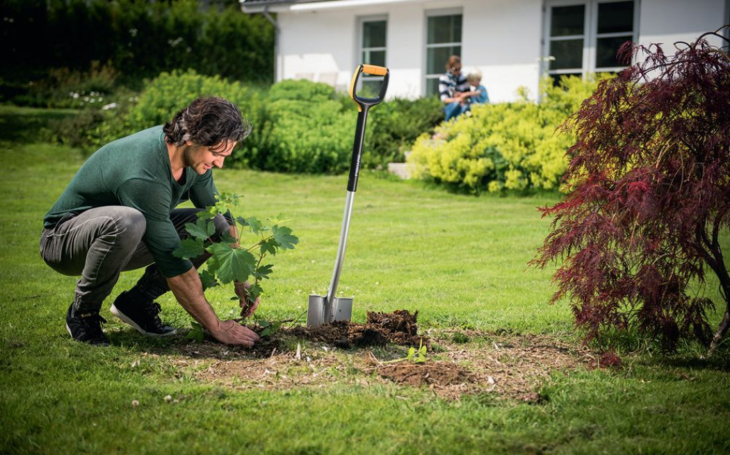 Narzędzia i sprzęt ogrodniczy