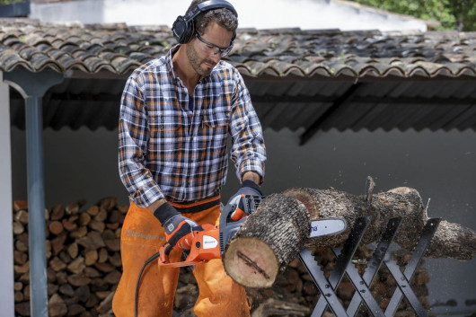Pilarka łańcuchowa zasilana z sieci
