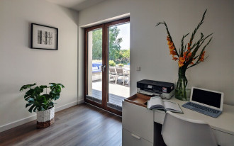 Wybór okien do domu jednorodzinnego a walka ze smogiem