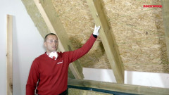 Izolacja dachu wełną przy nierównych krokwiach