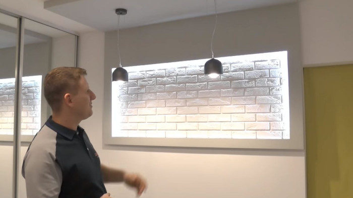 Od drzwi do lampy: Kompletny przewodnik po remoncie salonu!