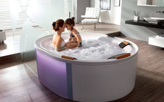 Dlaczego warto wybrać wanny lub panele z hydromasażem?