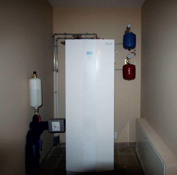 Pompa ciepła Danfoss DHP-H 6 o mocy 6 kW ogrzewa powierzchnię 130 m²