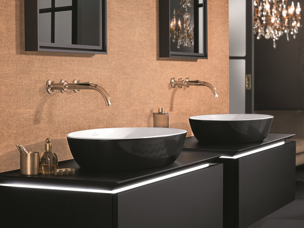 Dwie umywalki w jednej łazience