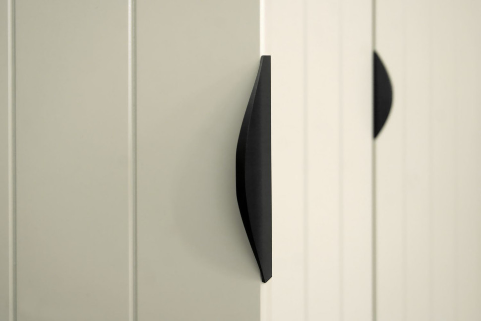 Czarne uchwyty meblowe