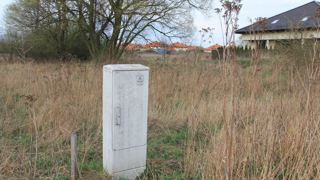 Działka bez dostępu do mediów - wada działki budowlanej