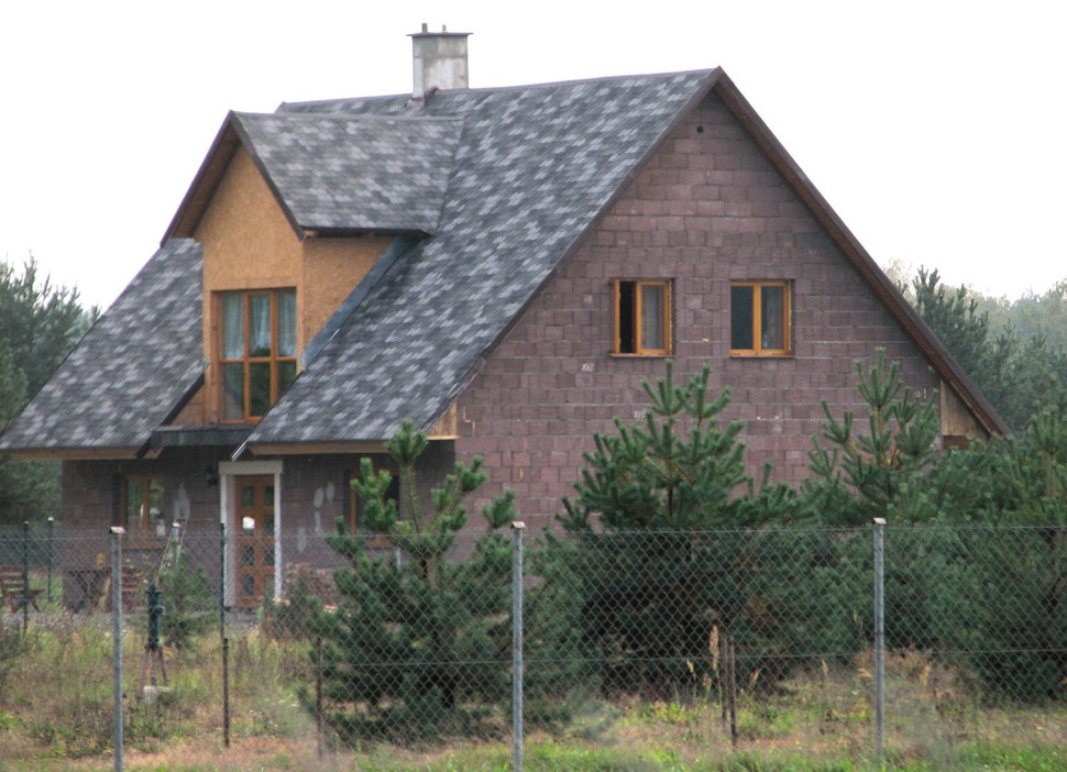Dom wybudowany z pustaków keramzytobetonowych