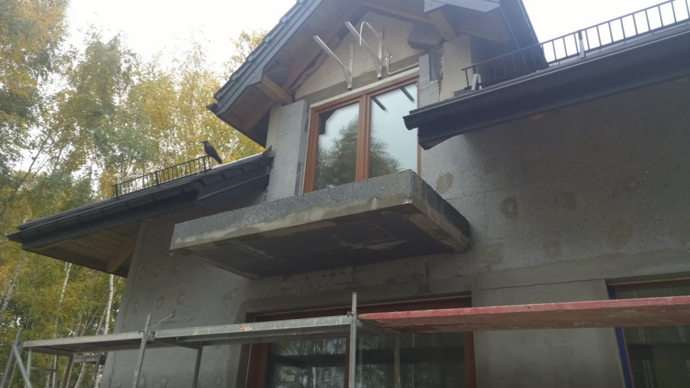 Nieocieplone balkony są mostkami termicznymi