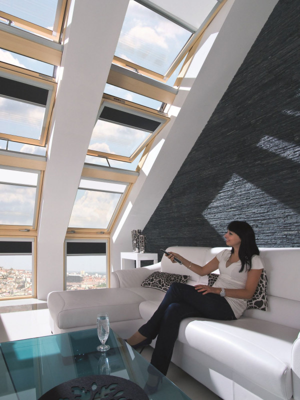 Okno dachowe wyposażone w napęd