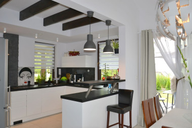 Anemostat w przewodzie wywiewnym w kuchni