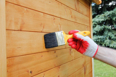 Nakładanie impregnatu pędzlem