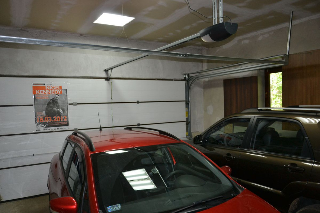 Górna segmentowa brama garażowa za 4200 zł