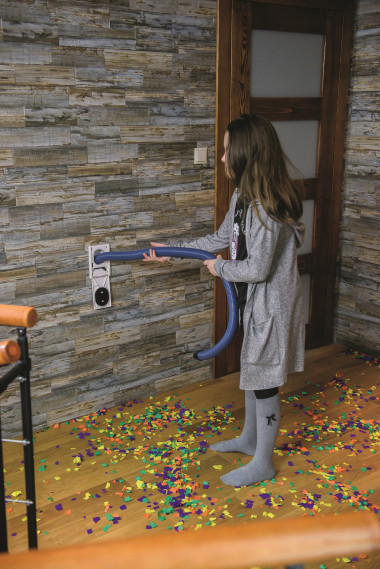 Wyciągamy odpowiednią długość węża.