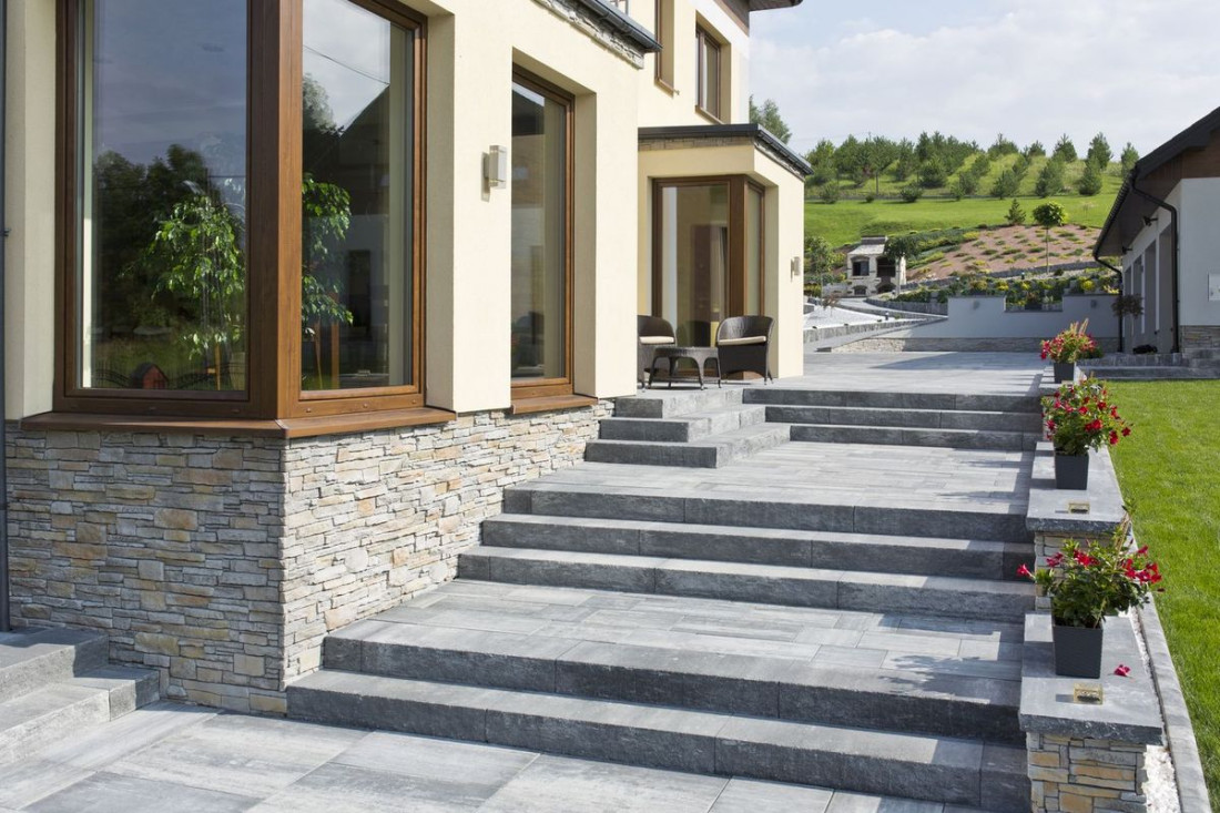 Funkcjonalne i estetyczne schody betonowe - kluczowe wskazówki