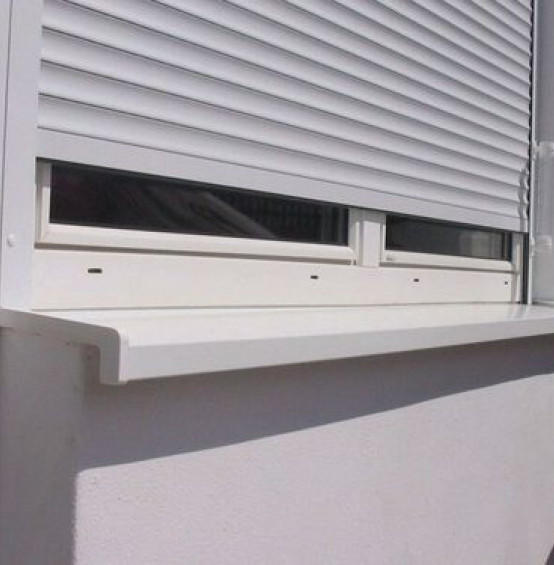 Parapet zewnętrzny stalowy