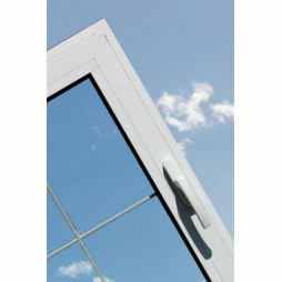 Okno aluminiowe w systemie Ponzio NT52 ciepłym